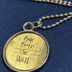 Pink Floyd The Wall El Yapımı Madalyon Kolye 2